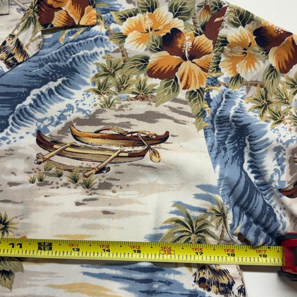 Hilo Hattie Men’s L Hawaiian Shirt Rayon Scenic Outrigger Canoe Hibiscus - Picture 6 of 6